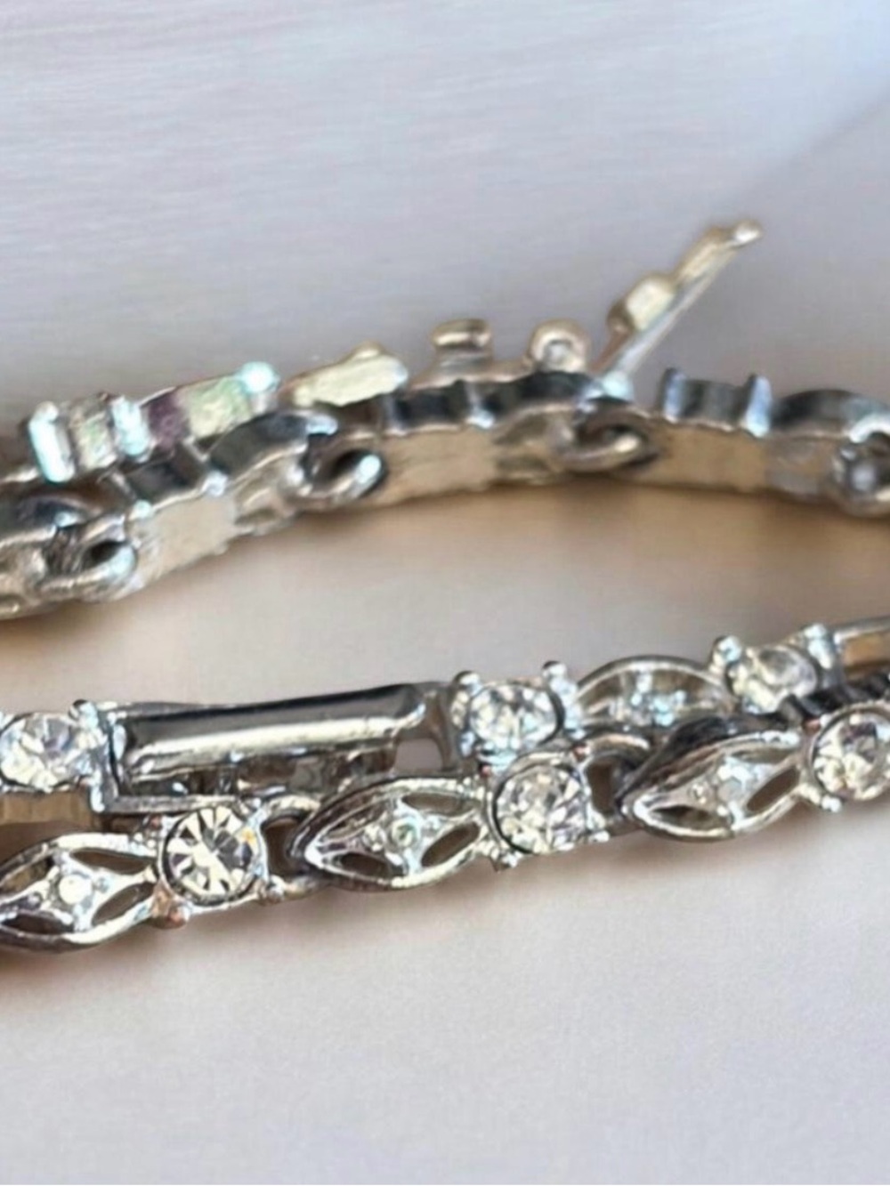 Vintage Avon CZ Tennis Bracelet Marquise Links Rhinestone Accents 7.5” - 8.5” - Picture 4 of 9